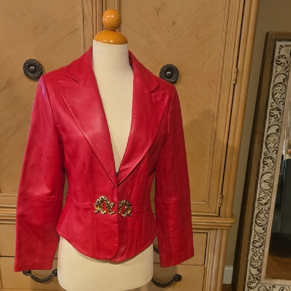 Carina Jackets & Blazers - Elegant Red Blazer with Embellished Detail